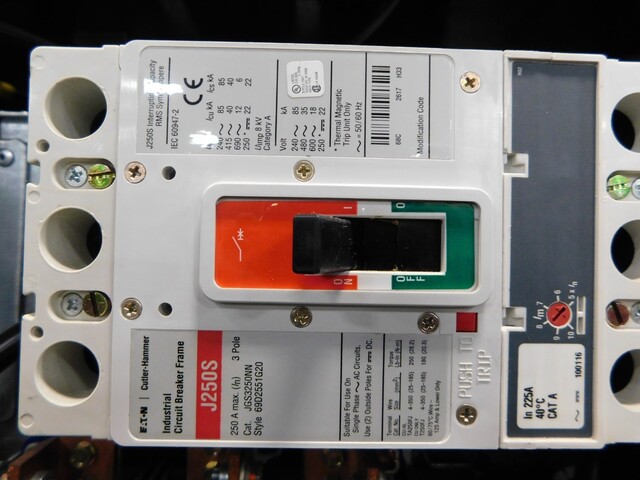 Eaton 9390-40 UPS, IDC & battery cabinet, 20 KVA, IDC40, 1085, 480 V. - Image 10