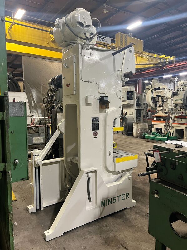 60 Ton, Minster #6, OBI press, 7" stroke, 18" Shut Height, 32" x 21" bed area, 3" ram adj., 100 SPM VS, 1966 - Image 2