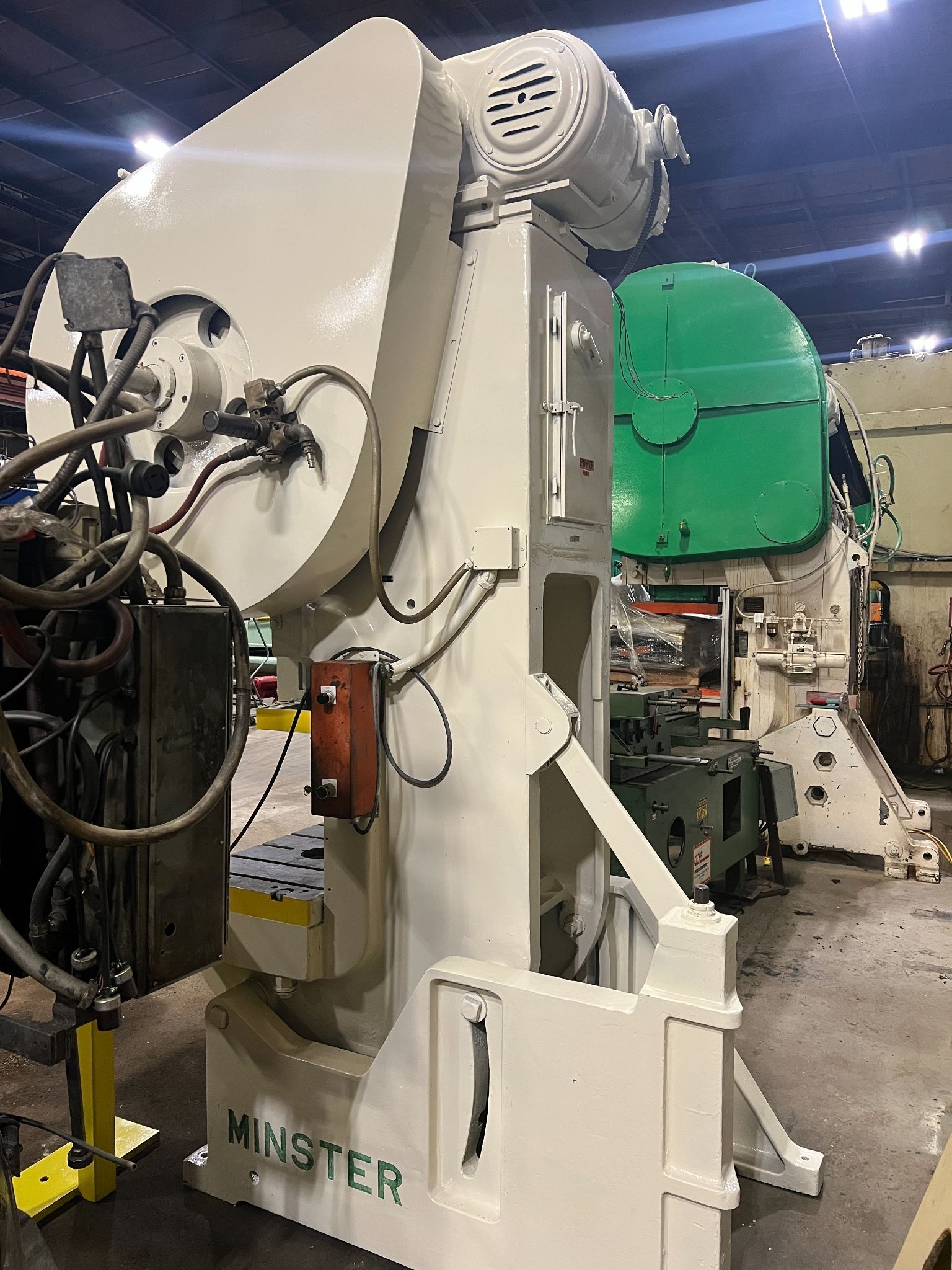 60 Ton, Minster #6, OBI press, 7" stroke, 18" Shut Height, 32" x 21" bed area, 3" ram adj., 100 SPM VS, 1966 - Image 5