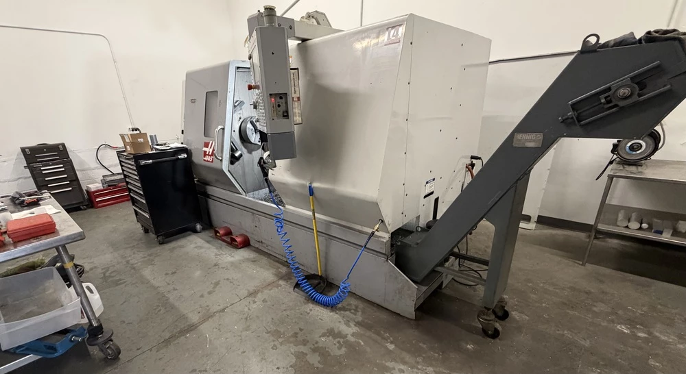 Haas #SL-30T, 30" swing, 10" chuck, 3" bar, 26" centers, 17" diameter, Haas CNC, 2005 - Image 1