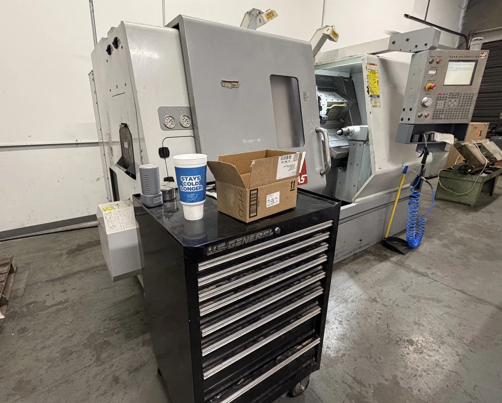 Haas #SL-30T, 30" swing, 10" chuck, 3" bar, 26" centers, 17" diameter, Haas CNC, 2005 - Image 2