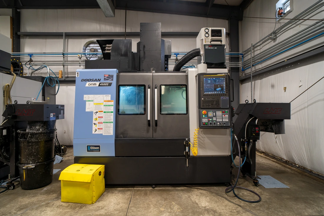 Doosan #DNM-4500S, 31.5" X, 17.7" Y, 20.1" Z, 15,000 RPM, 30 automatic tool changer, Cat 40, Fanuc CNC, 2021 - Image 1