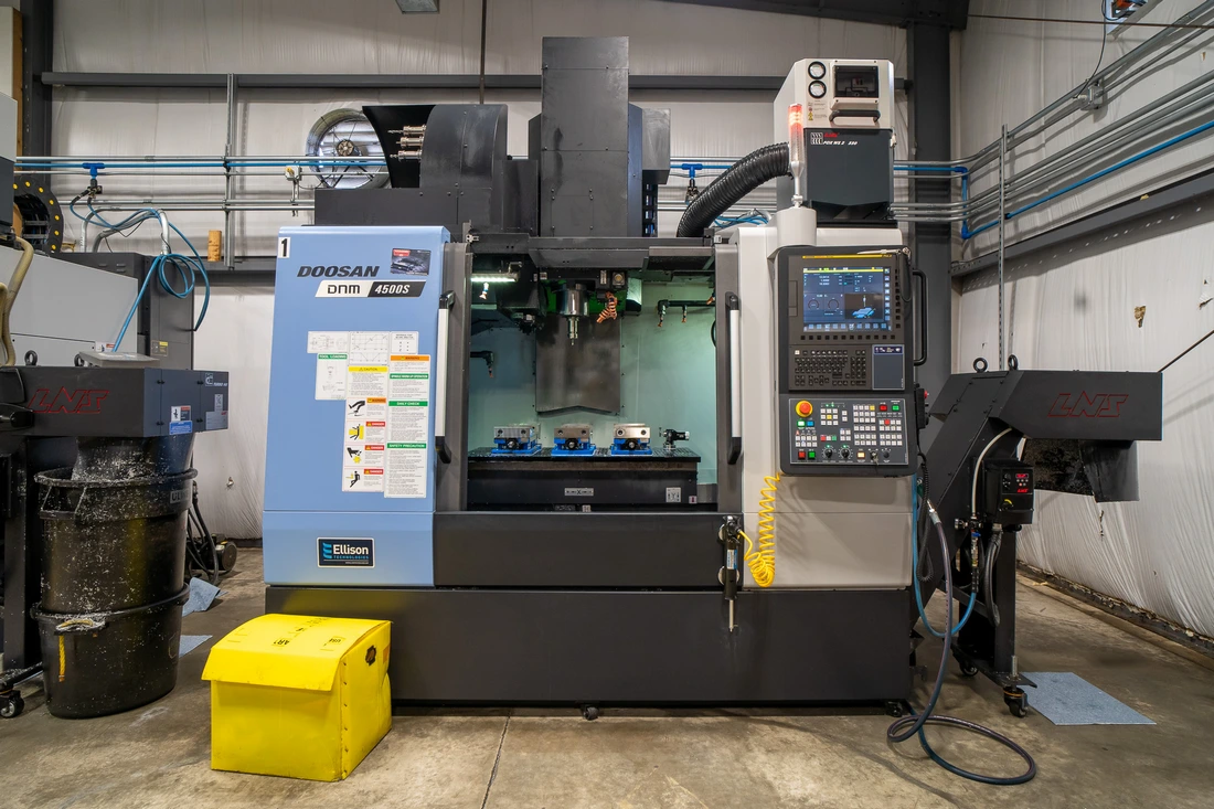Doosan #DNM-4500S, 31.5" X, 17.7" Y, 20.1" Z, 15,000 RPM, 30 automatic tool changer, Cat 40, Fanuc CNC, 2021 - Image 4