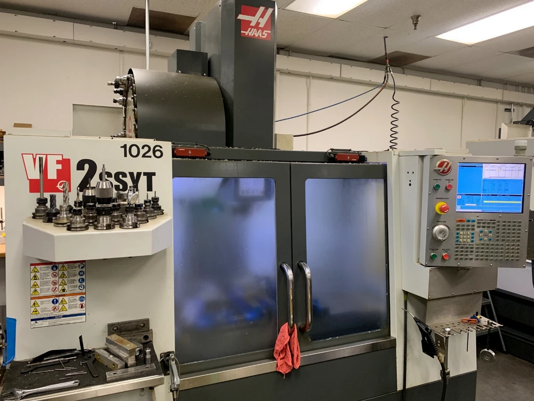 Haas #VF-2SSYT, 30" X, 20" Y, 20" Z, 12,000 RPM, 24 automatic tool changer, Cat 40, Haas CNC, 2015 - Image 1