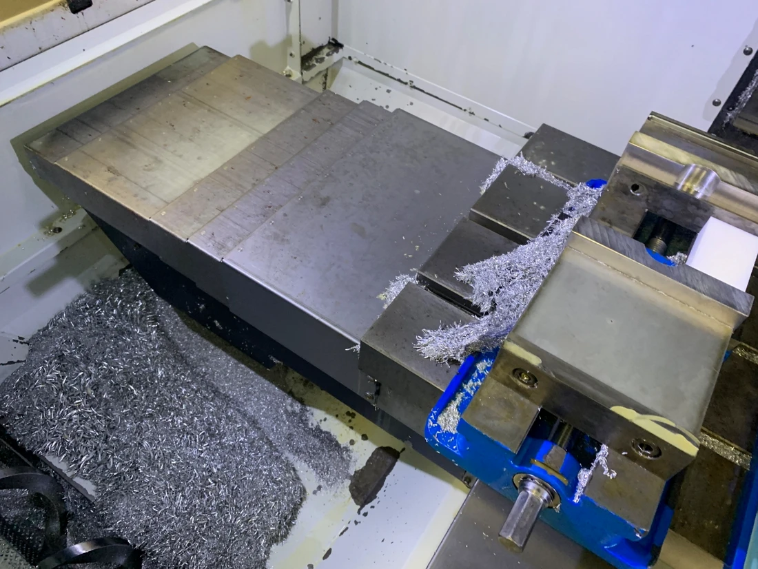 Haas #VF-2SSYT, 30" X, 20" Y, 20" Z, 12,000 RPM, 24 automatic tool changer, Cat 40, Haas CNC, 2015 - Image 7