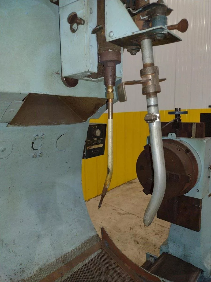 Peterson #996, Welding Positioner, 8" Chuck, 24" Swing, 60" Centers, Hobart 250 Amp Welder - Image 9