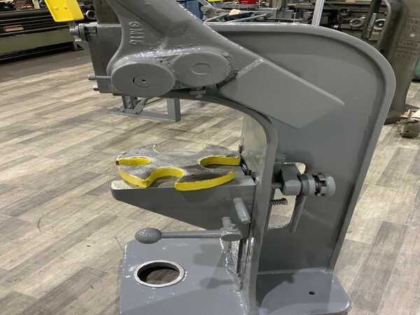 12 Ton, Dake #4, arbor press, 10 throat, 20" work diameter, 5-1/4" arbor diameter, adjustable table height - Image 6