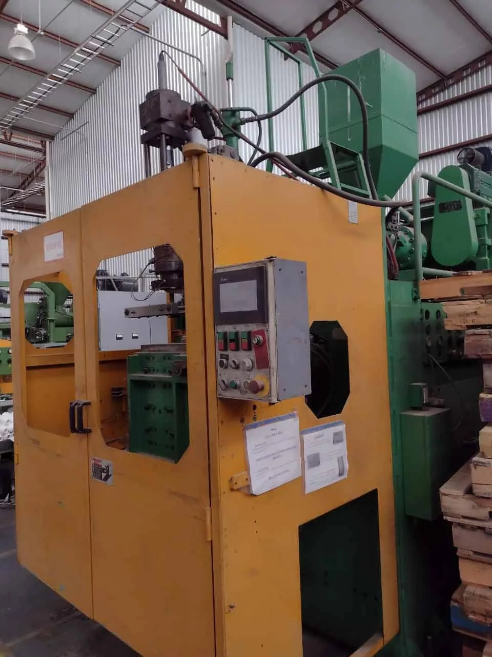 Bekum #BA15, Blow Molder, 11 Ton, 80 mm screw, 400 x 580 mm platen, 50 HP, 440 V., 1996 - Image 9