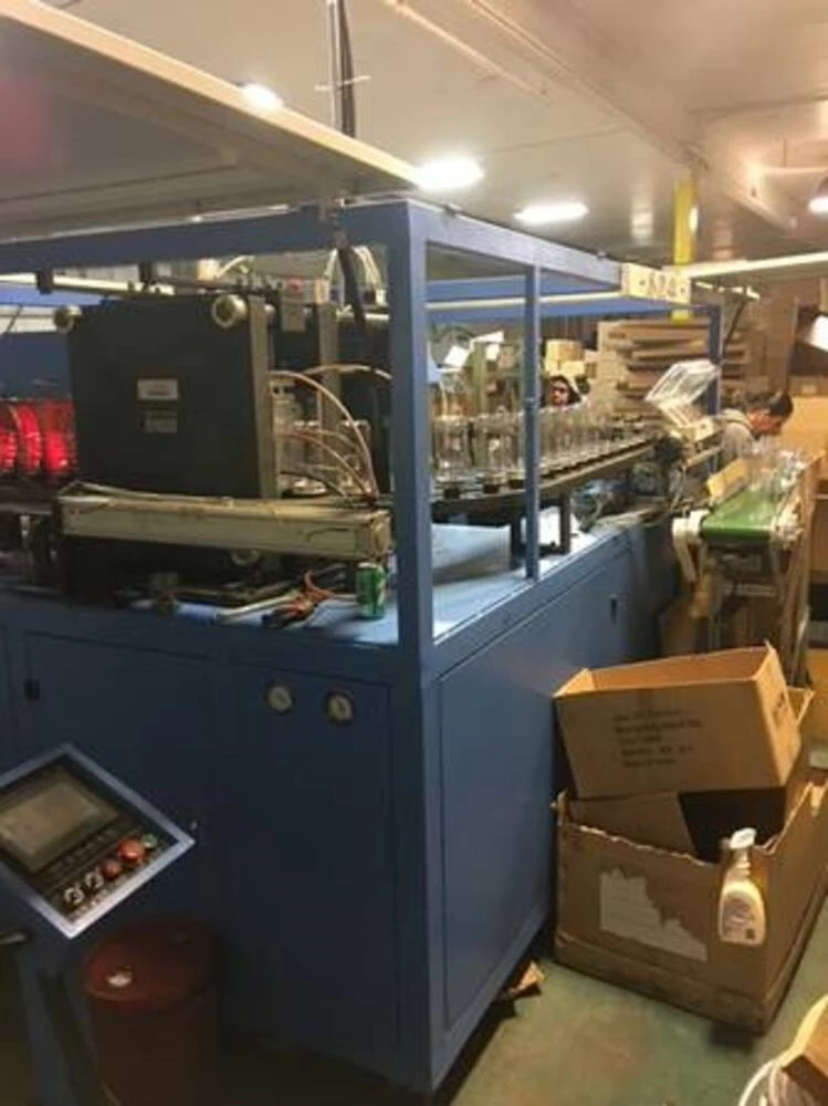 JSW #JS-J2L-4A, Blow Molder, 4 Heads, 2018 - Image 2