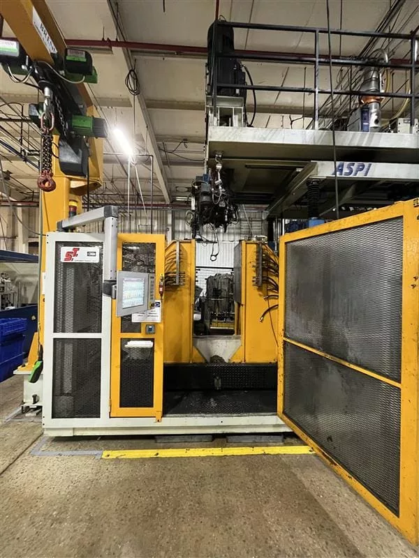 ST #TA150-ASPI, All Electric 3-D Suction Blow Molder, 22 Ton, 27.5" X 31.4" platen, 3.5 Lbs. shot, 2011 - Image 2