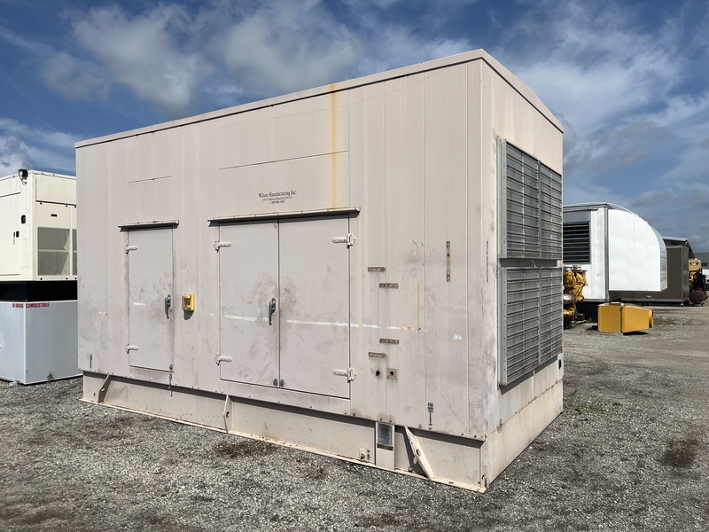 1000 KW Caterpillar #3508B, diesel generator set, 277/480 Volts, 628 hours, 1800 RPM, sound attenuated - Image 3