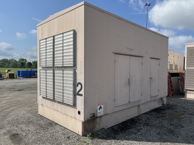 1000 KW Caterpillar #3508B, diesel generator set, 277/480 Volts, 628 hours, 1800 RPM, sound attenuated - Image 4