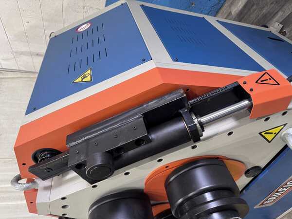 Baileigh #R-H85, hydrauic roll bender, 3-roll driven, 10.5 HP, brand new, never used - Image 4