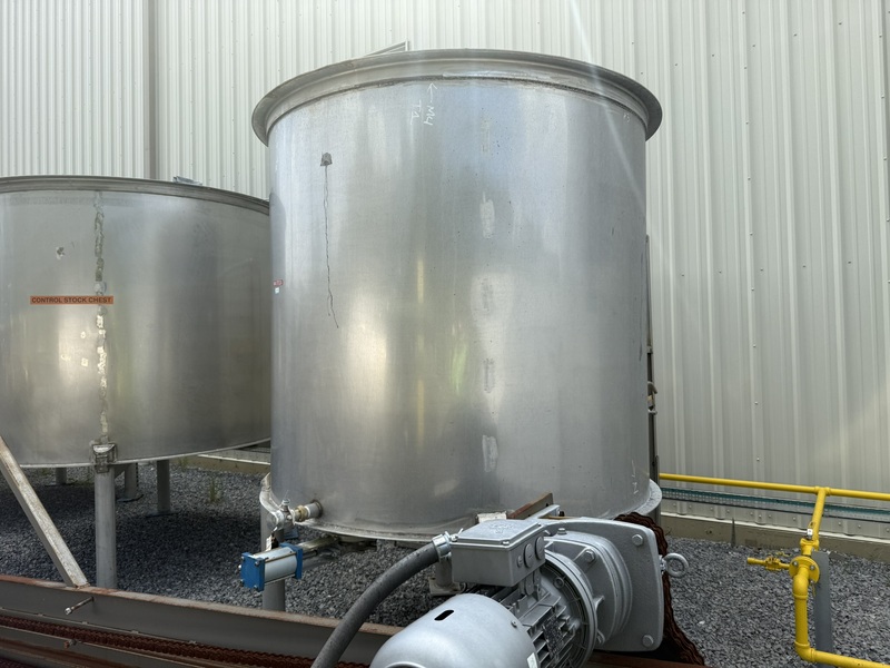 3000 gallon Stainless Steel tank, 8' diameter x 8' tall tank - Image 1
