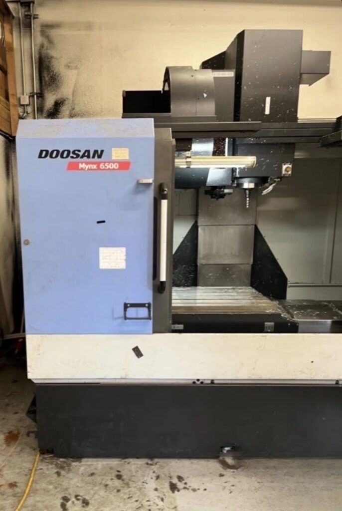 Daewoo Doosan #Mynx-6500, CNC vertical machining center, 3-Axis, Fanuc i, 50" X, 26.4" Y, 24.6" Z, 8000 RPM - Image 3