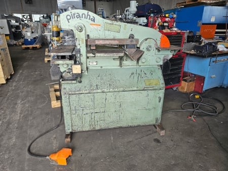 Piranha #P3, ironworker, 50 ton, 8" throat, 10 HP, coper blades, hold down assembly, 1991 - Image 1