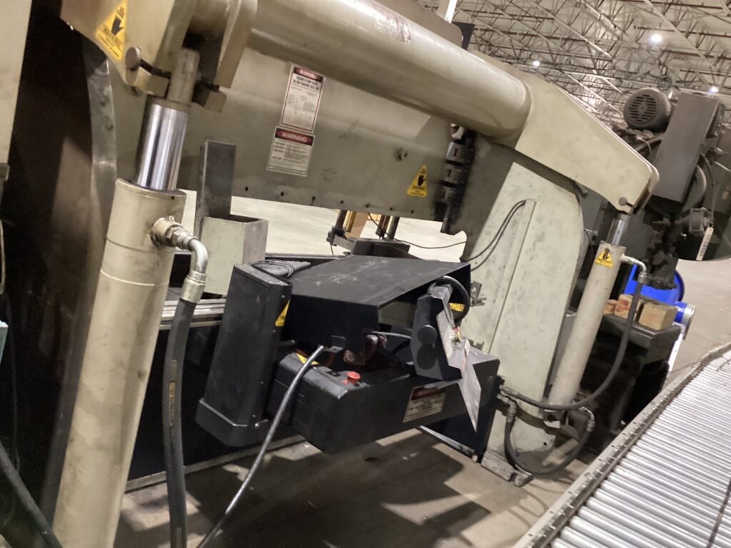 130 Ton, Accurpress #713010, CNC hydraulic press brake, 10' overall, 1998 - Image 3
