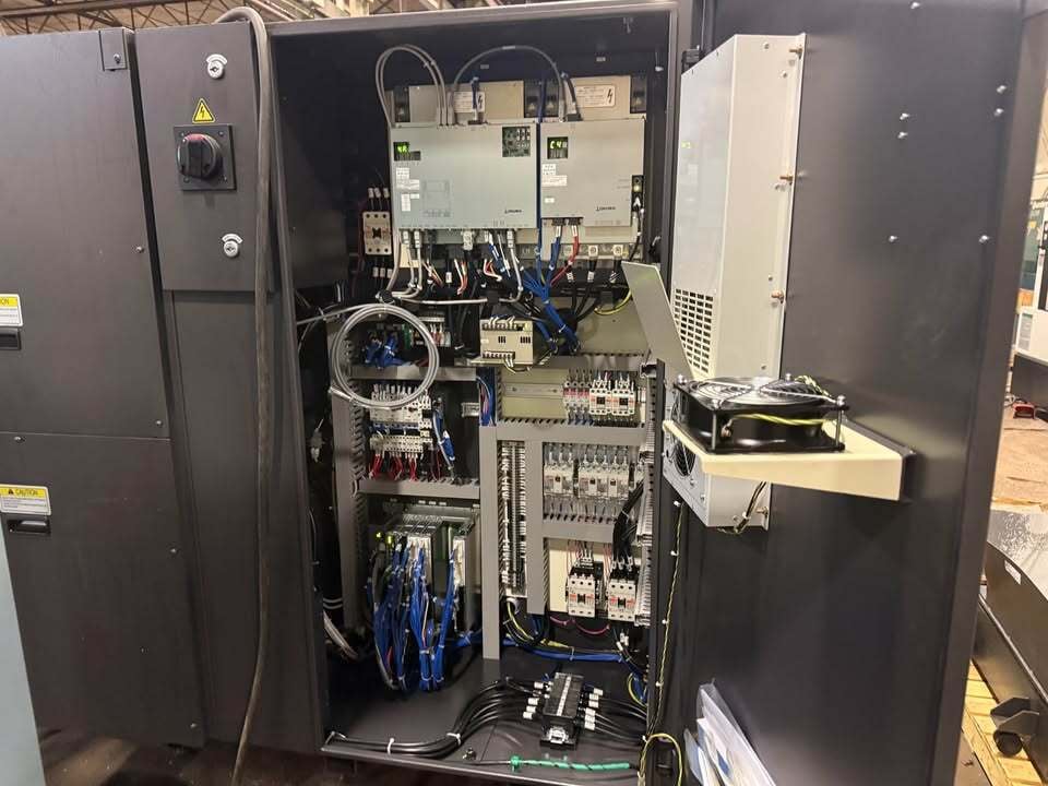 Okuma #Genos-L400II-E, CNC Lathe, 20.4" swing, 16.69" machining length, 8" chuck, 2.7" bar, 15 HP, 3,000 RPM - Image 6