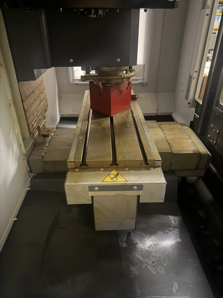 Haas #Super-Mini-Mill, Vertical Machining Center, 16" X, 12" Y, 10" Z, 12" x 36" table, 15 HP, 10,000 RPM, 30 - Image 2