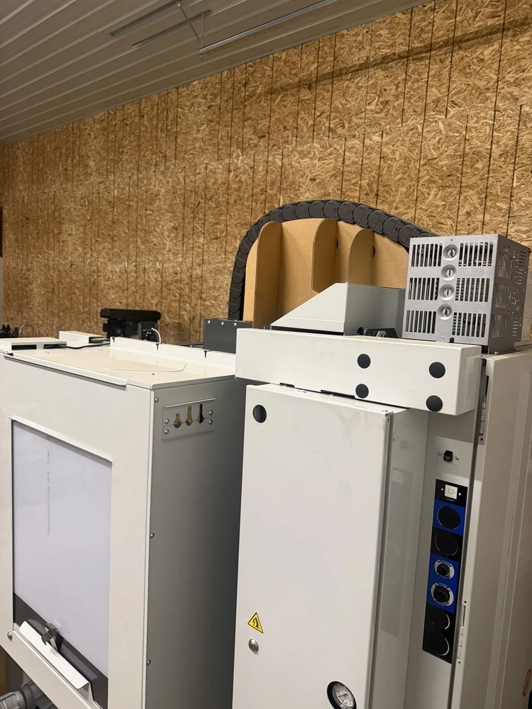 Haas #Super-Mini-Mill, Vertical Machining Center, 16" X, 12" Y, 10" Z, 12" x 36" table, 15 HP, 10,000 RPM, 30 - Image 5