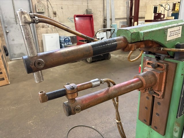 50 KVA Weld-O-Matic, Resistance Spot Welder, 24" throat depth, 575 Volt, 3PH - Image 7