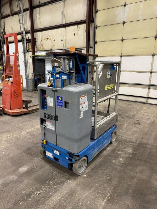 500 lb. Genie #GR-12, scissor lift, 17'4" work height, 11'4" platform height, 310 hours, 2017 - Image 4