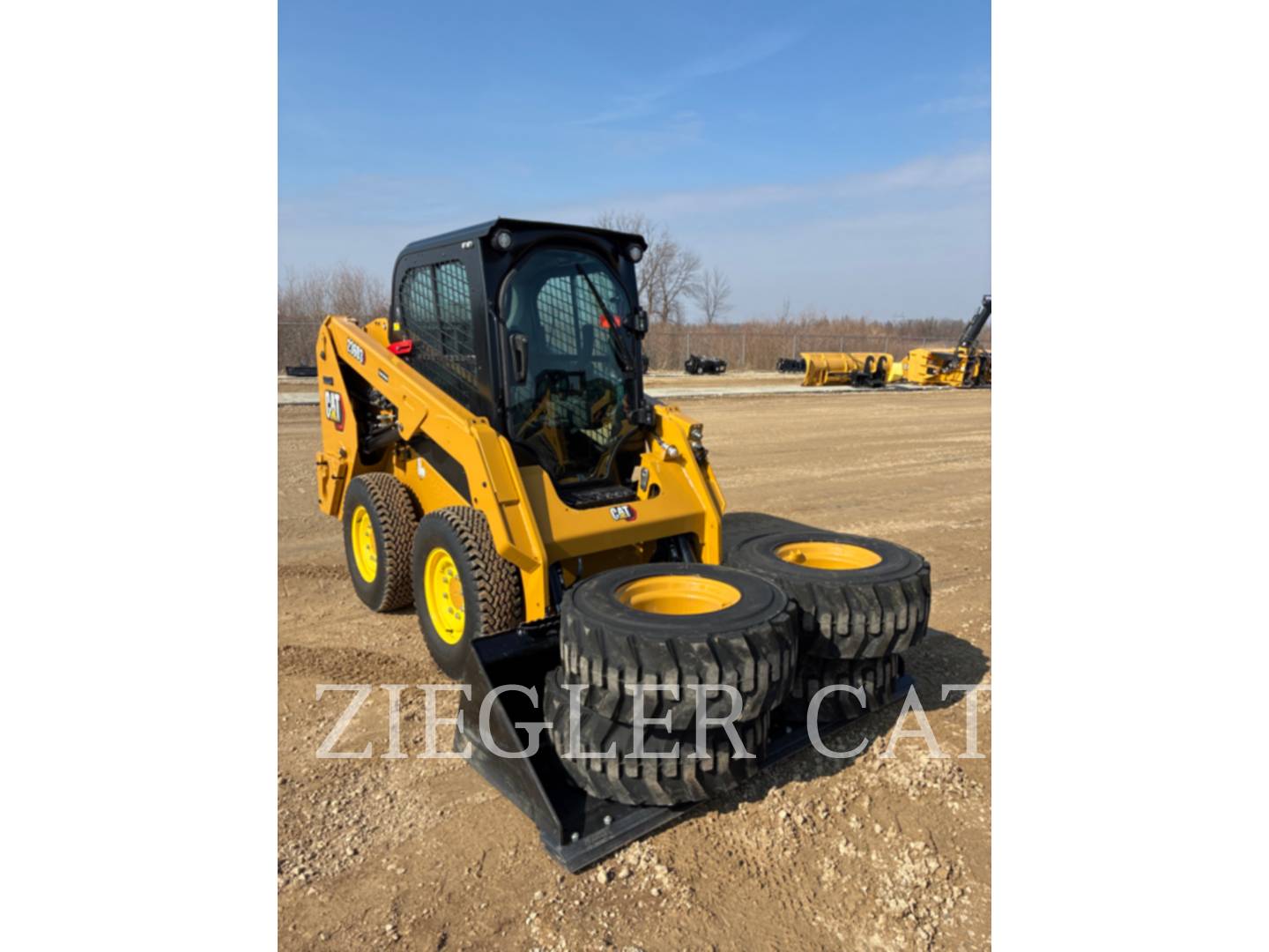 Cat 236D3, Skid Steer Loader, 46 hours, S/N: KXL02446, 2023 - Image 1