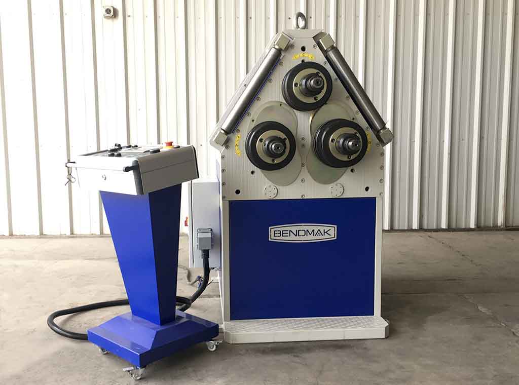 3" x 3" x 5/16" Bendmark #Pro-80, hydraulic angle roll, 9.5" roll diameter, Digital Beckhoff controller - Image 1