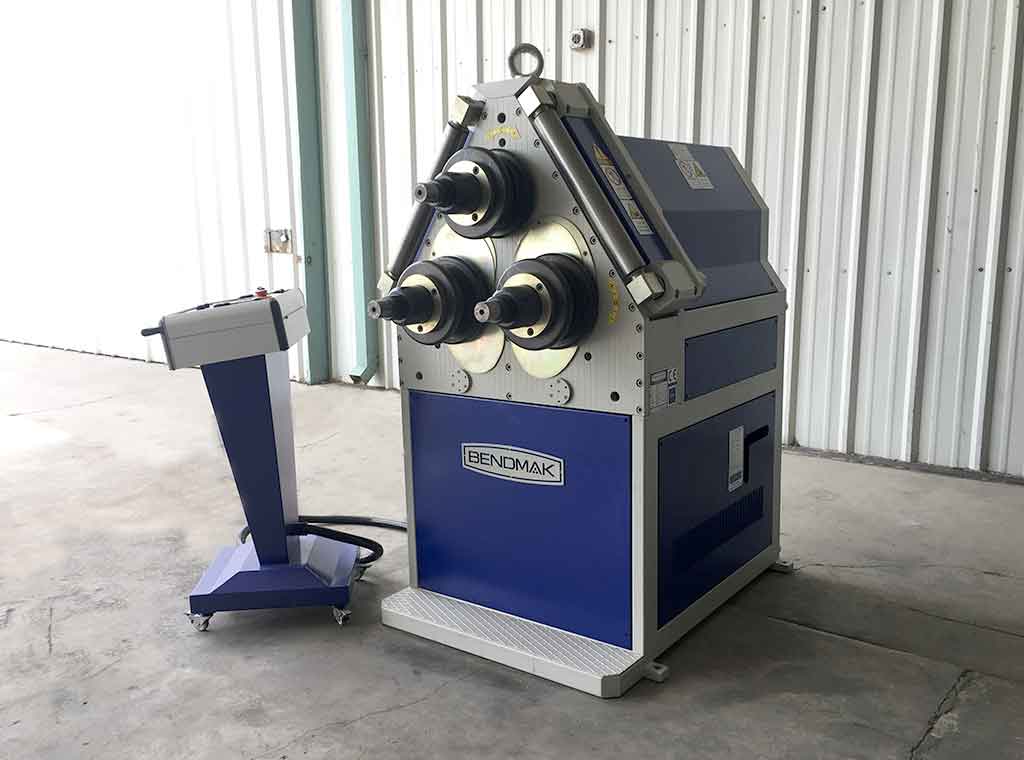 3" x 3" x 5/16" Bendmark #Pro-80, hydraulic angle roll, 9.5" roll diameter, Digital Beckhoff controller - Image 2