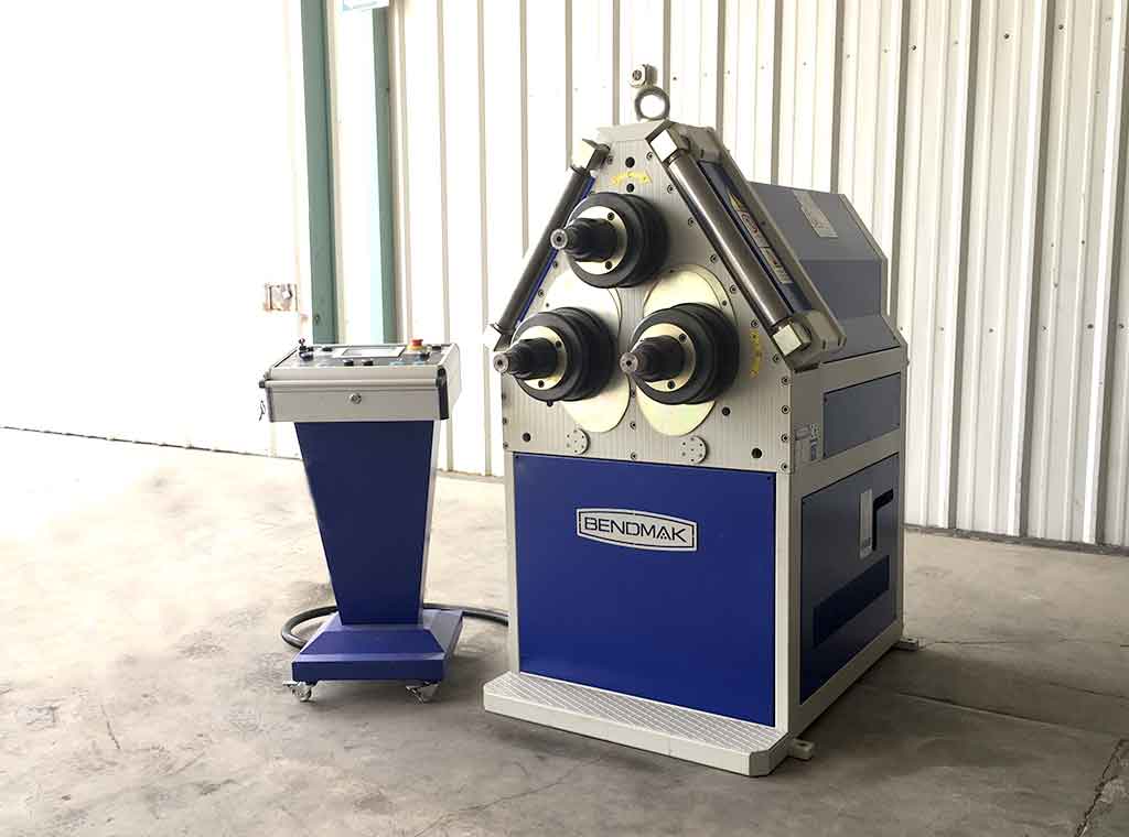 3" x 3" x 5/16" Bendmark #Pro-80, hydraulic angle roll, 9.5" roll diameter, Digital Beckhoff controller - Image 4
