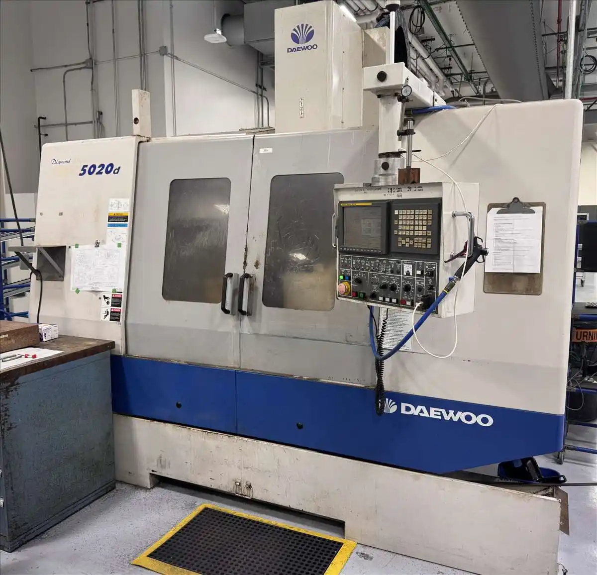 Daewoo Doosan #DMV-5020D, 4th Axis CNC vertical machining center, Fanuc 21iM, 24 automatic tool changer, Cat - Image 1
