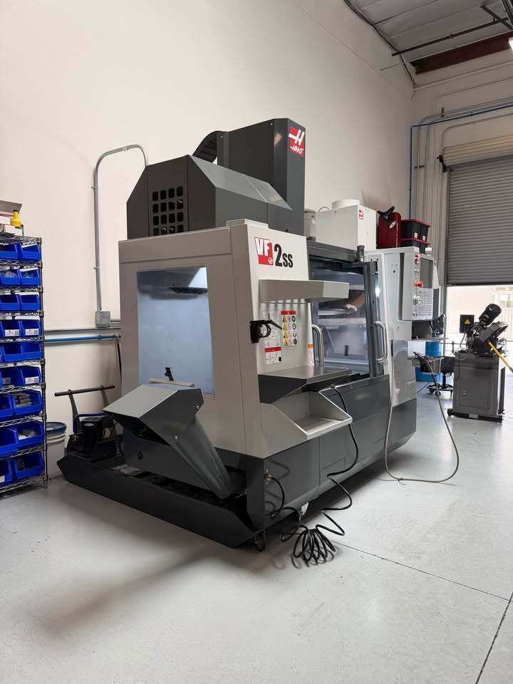 Haas #VF-2SS, 3-Axis CNC Vertical Machining Center, 30" X, 16" Y, 20" Z, 36" x 14" table, 30 HP, 12,000 RPM - Image 2