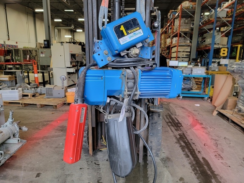 1 Ton, Hyundai #HT-D100, ne Electric Chain Hoist 4 m Dual Speed w/ Motor-Driven Trolley, 2005 - Image 3