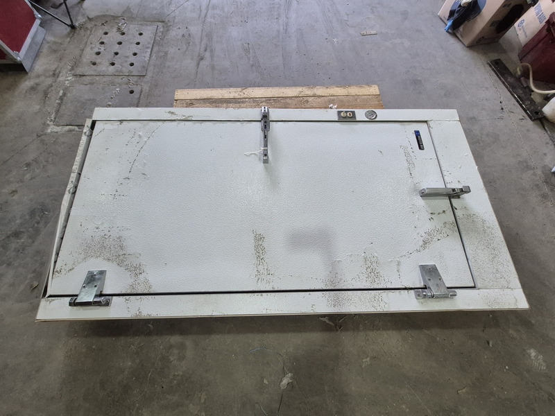 Master-Bilt #V38RC088, Door Panel Assembly 956R, new surplus - Image 4