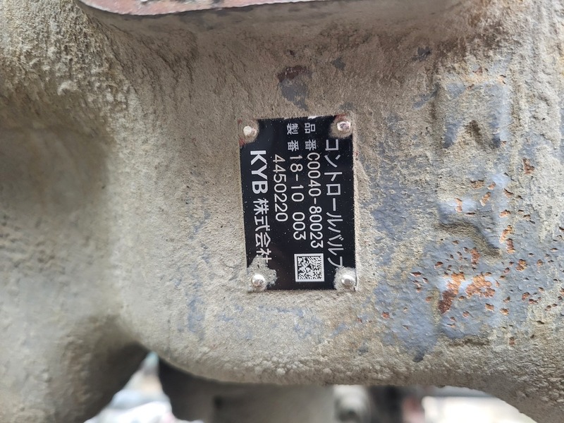 Hitachi #4450220, EX2600 Hydraulic Main Control Valve - Image 2