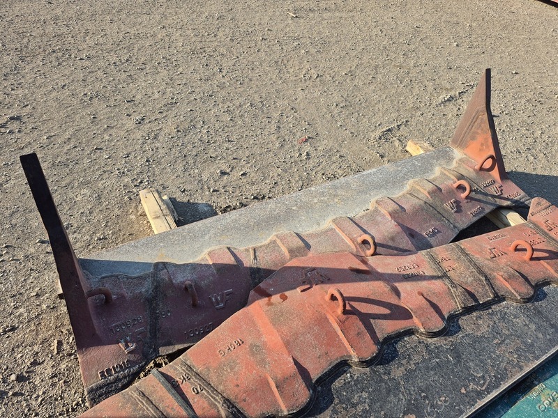 Esco, 100" Excavator Bucket Lip, like new - Image 7