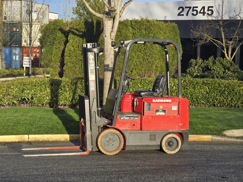 5,000 lb. Raymond #470-C50HMTT, forklift, electric, 189" lift, 3-stage mast, cushion tires, sideshift, 7,199 - Image 4