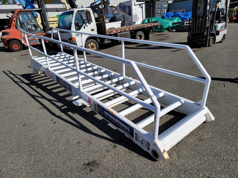 Caterpillar #504-8725, Stairway Assembly, new surplus - Image 6