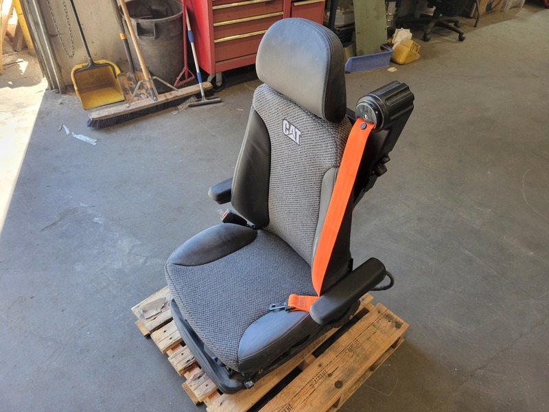 Caterpillar #384-6165, Seat Assembly Suspension, new surplus - Image 2