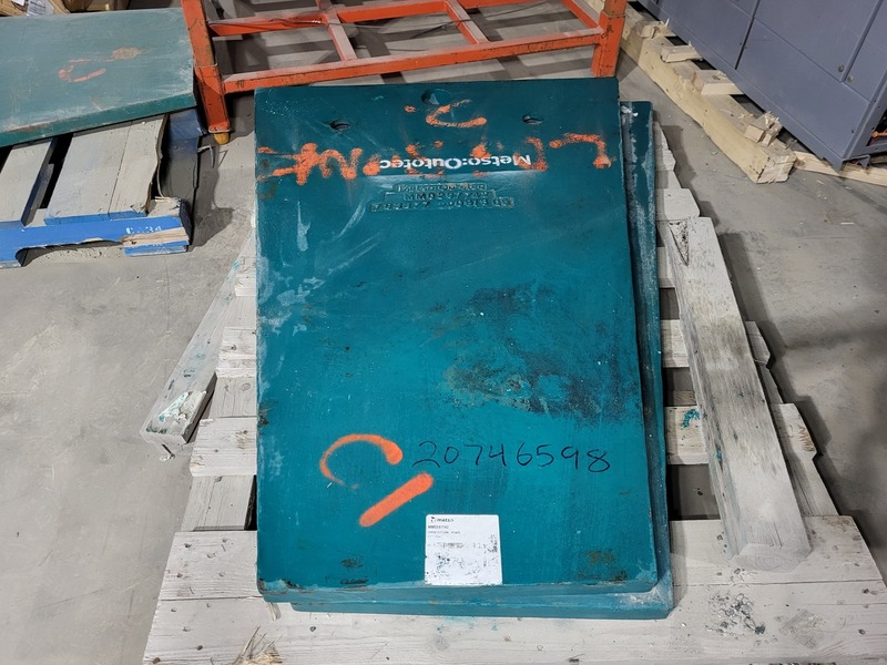 Metso #MM0297742, Cheek Plate - Image 3