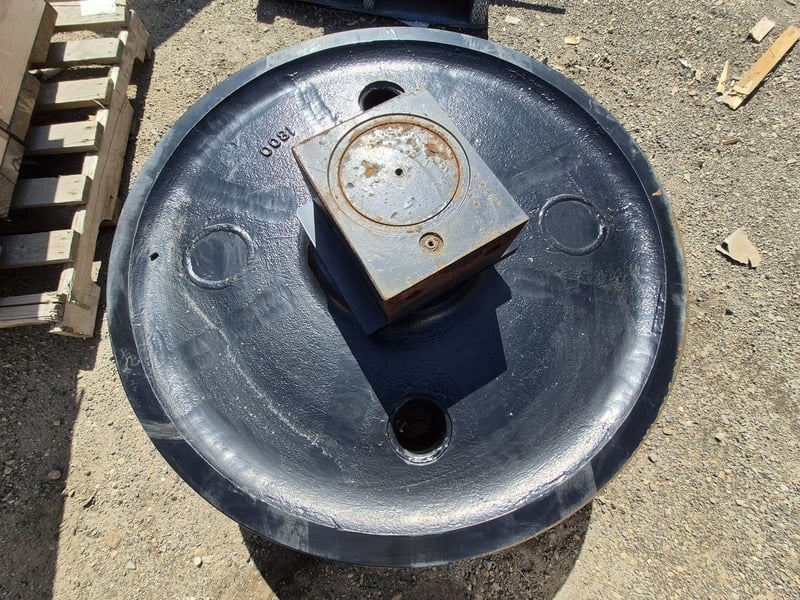 EX1800 Idler Assembly, like new - Image 3