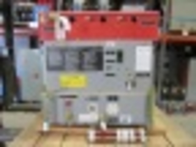 2000 Amps, Square D, Ground Test, electrically operated, drawout, 15000 Volts, #VB6235 - Image 1