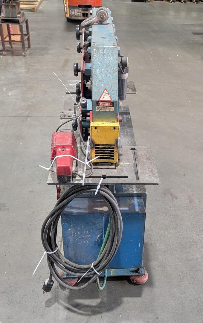 Kingsland Engineering #65XA, Compact Hydraulic Ironworker, 96 - Image 3