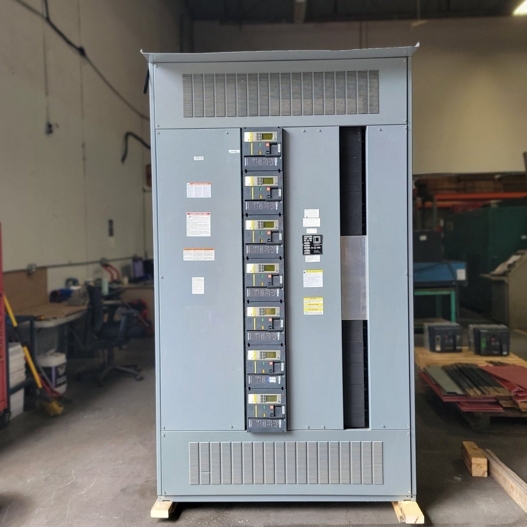 Square D #QED, 3000 Amps, 480 Volt Switchgear Unit w/ 7 x Circuit Breakers PJ400, 2019 - Image 1