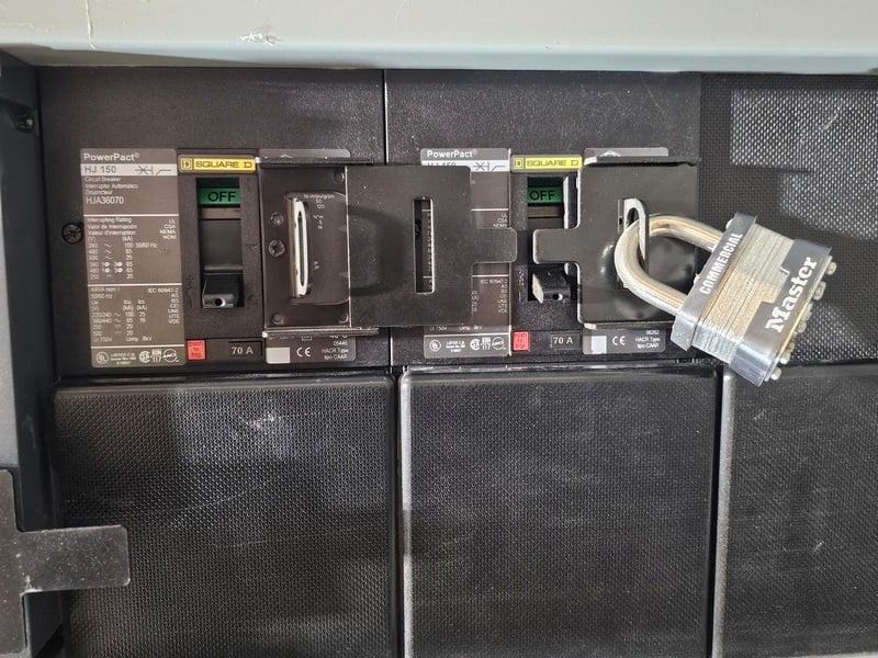 CSL, 480/277 Volts, 3 Phase, 3000 Amps Switchgear Unit w/ PowerPact 1200 Amps, 800 Amps Main Breakers - Image 10