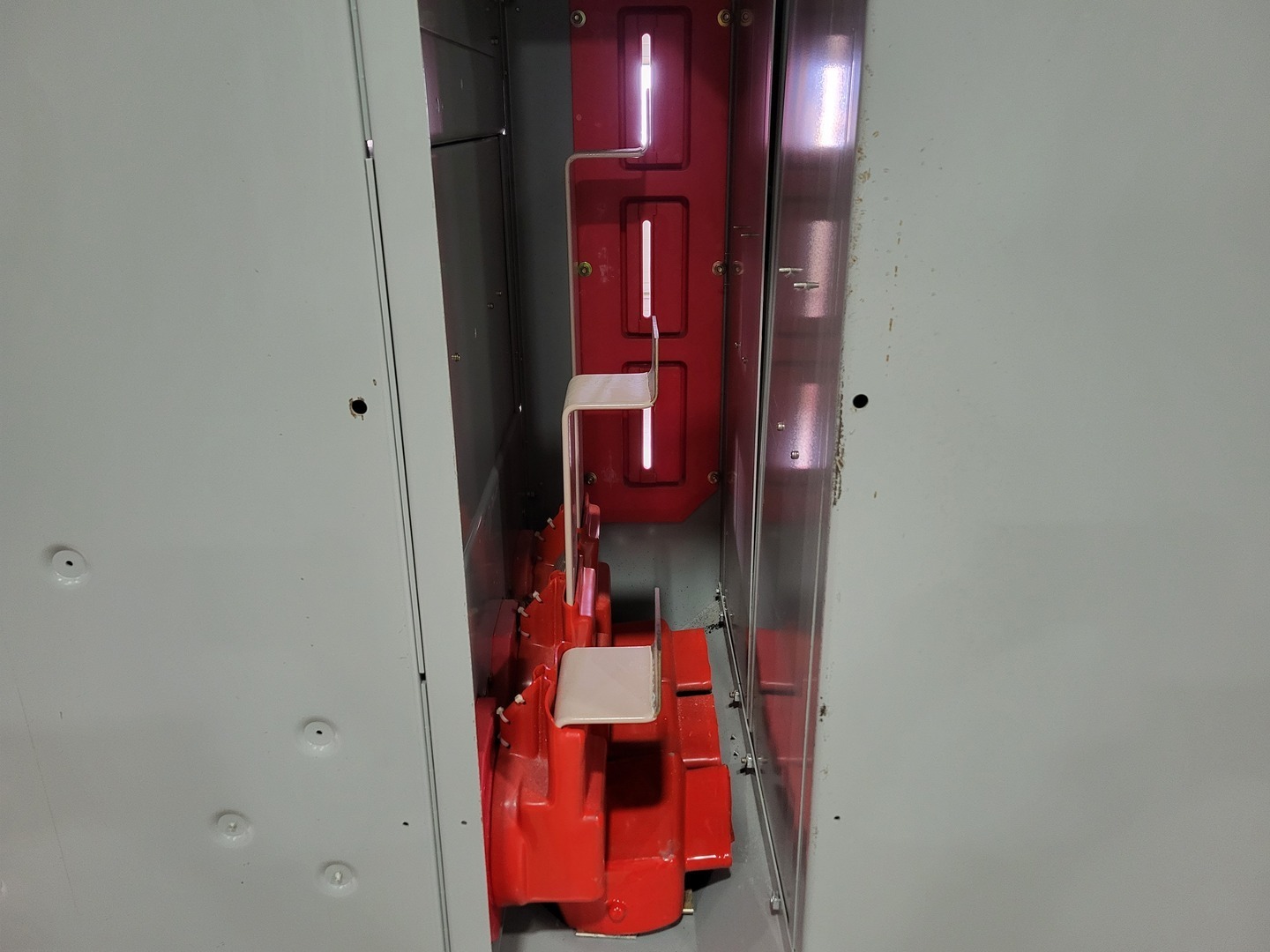 Federal Pioneer, 1200 Amps 4160 Volts Switchgear, Main Breaker & Tie Breaker w/ 2 Auxiliary Units, 2007 - Image 2