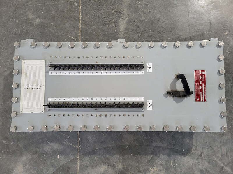 Appleton #XPE32252B.J382, 225 Amps, 120/208 Volts, 3 Phase, 42 Circuits Panelboard - Image 1