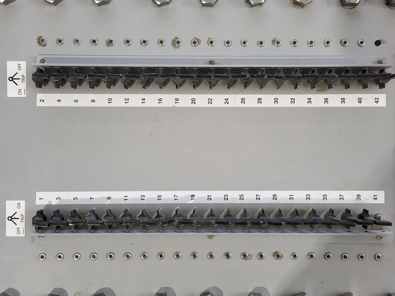 Appleton #XPE32252B.J382, 225 Amps, 120/208 Volts, 3 Phase, 42 Circuits Panelboard - Image 9