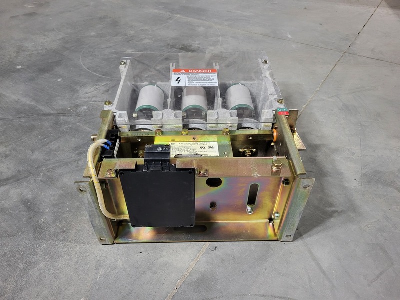 Toshiba #CV-6KAU, 720 Amps, 3 Pole, 100-240 Volts AC/DC Vacuum Contactor, 1997 - Image 3