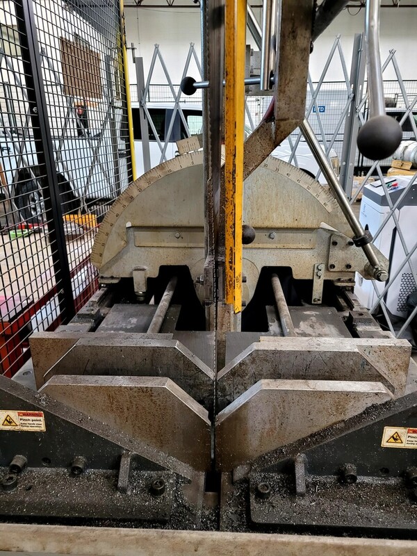 Hyd-Mech #VW18, 22" x 18" Vertical Bandsaw - Image 8
